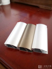 西安颶風(fēng)供應(yīng)3.5cm鋁合金型材 畫框 供應(yīng)西安颶風(fēng)供應(yīng)3.5cm鋁合金型材 畫框
